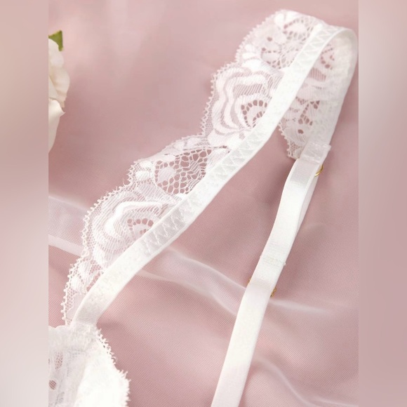 Open-style Lace Lingerie Set - Picture 4 of 7